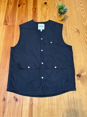COS Multi-Pocket Utility Padded Vest Navy Blue Men’s Size MED